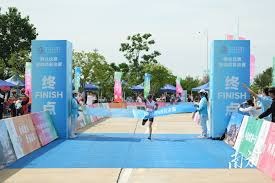 记者：切尔西中场霍尔加盟埃弗顿的转会费为2400万镑+浮动